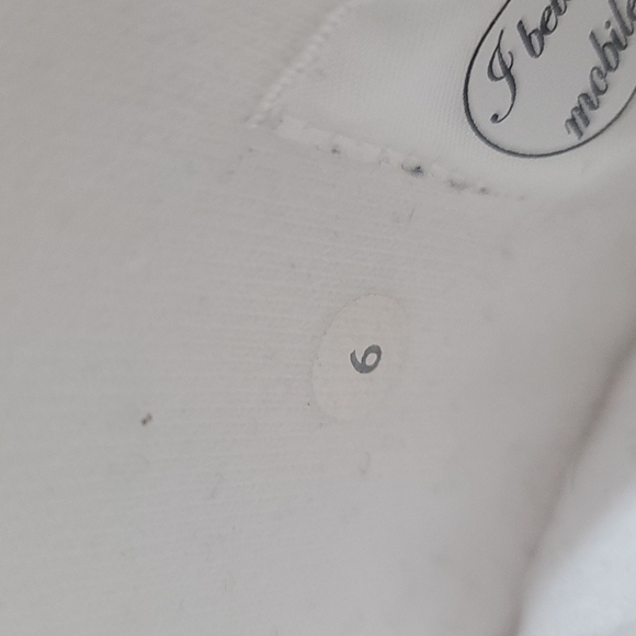 lululemon athletica White and Red Women's Top - Picture 5 of 6